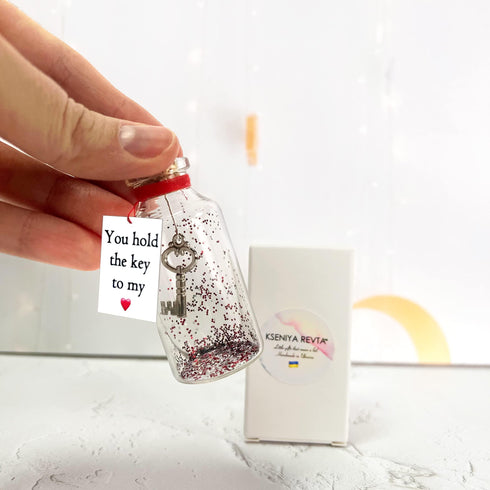Anniversary Gift for Her & Him Romantic Present for Boyfriend Girlfriend Custom Message I Love You Gifts to Wife Husband (Key in Big Bottle You Hold the Key to My Heart in a Bottle)